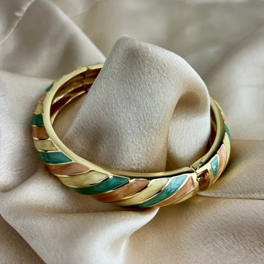 Vintage Enamel Hinged Bangle